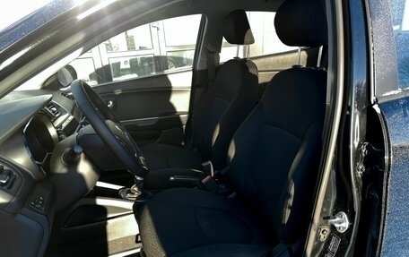 KIA Rio III рестайлинг, 2016 год, 989 000 рублей, 17 фотография