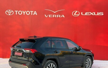 Toyota RAV4, 2021 год, 3 975 000 рублей, 6 фотография