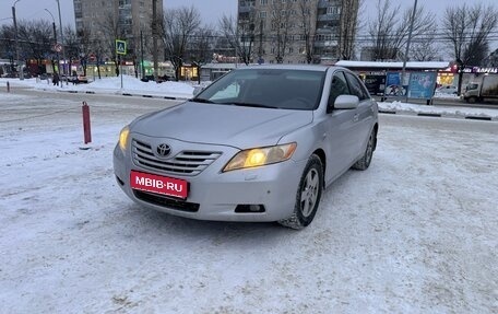 Toyota Camry, 2008 год, 930 000 рублей, 1 фотография