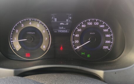 Hyundai Solaris II рестайлинг, 2011 год, 530 000 рублей, 4 фотография