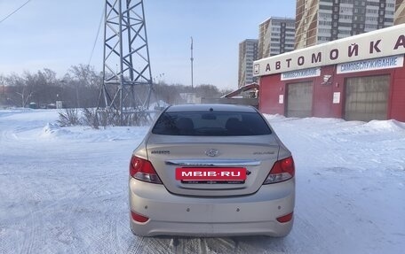 Hyundai Solaris II рестайлинг, 2011 год, 530 000 рублей, 5 фотография