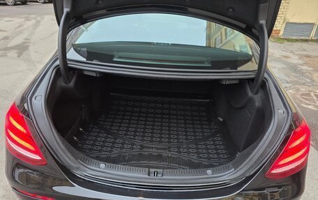 Mercedes-Benz E-Класс, 2016 год, 3 600 000 рублей, 5 фотография