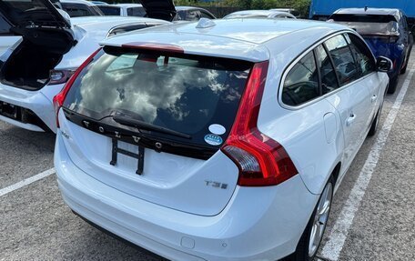 Volvo V60 I, 2017 год, 1 150 000 рублей, 4 фотография