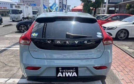 Volvo V40 II рестайлинг, 2018 год, 1 150 000 рублей, 6 фотография