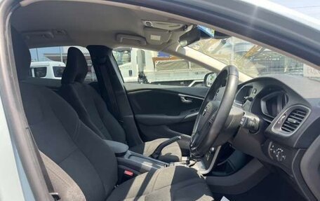 Volvo V40 II рестайлинг, 2018 год, 1 150 000 рублей, 10 фотография