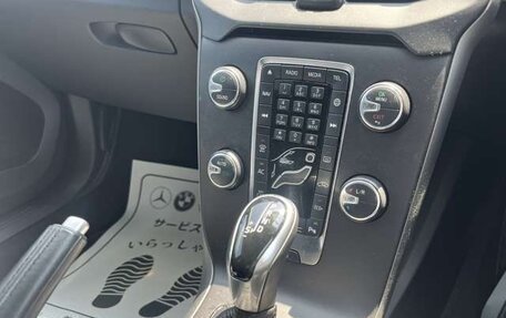 Volvo V40 II рестайлинг, 2018 год, 1 150 000 рублей, 19 фотография