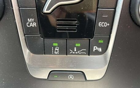 Volvo V40 II рестайлинг, 2018 год, 1 150 000 рублей, 18 фотография