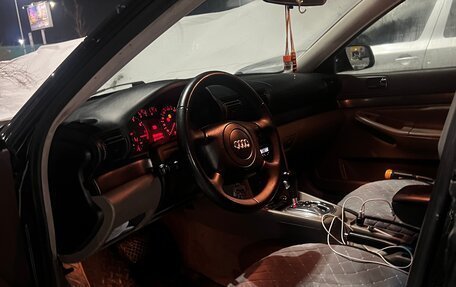 Audi A4, 1999 год, 550 000 рублей, 10 фотография