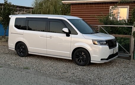 Honda Stepwgn, 2024 год, 3 550 000 рублей, 21 фотография