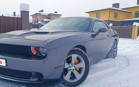 Dodge Challenger III рестайлинг 2, 2019 год, 4 050 000 рублей, 3 фотография