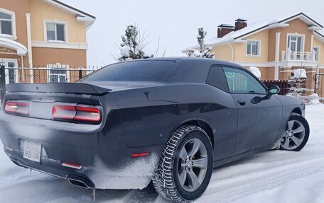 Dodge Challenger III рестайлинг 2, 2019 год, 4 050 000 рублей, 5 фотография