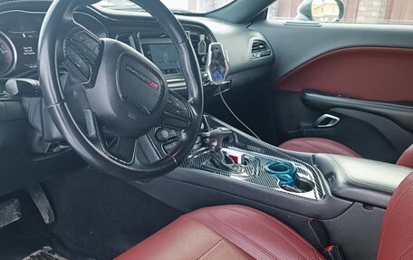 Dodge Challenger III рестайлинг 2, 2019 год, 4 050 000 рублей, 4 фотография