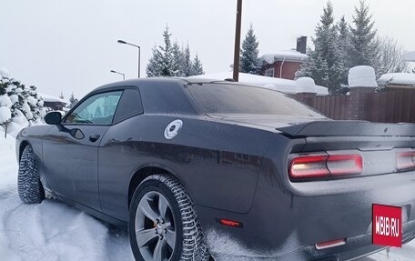 Dodge Challenger III рестайлинг 2, 2019 год, 4 050 000 рублей, 2 фотография