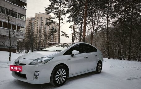 Toyota Prius, 2010 год, 940 000 рублей, 3 фотография