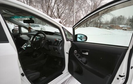 Toyota Prius, 2010 год, 940 000 рублей, 9 фотография