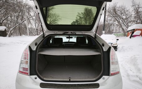 Toyota Prius, 2010 год, 940 000 рублей, 12 фотография