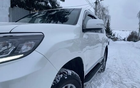 Toyota Land Cruiser Prado 150 рестайлинг 2, 2019 год, 5 490 000 рублей, 4 фотография