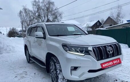 Toyota Land Cruiser Prado 150 рестайлинг 2, 2019 год, 5 490 000 рублей, 2 фотография