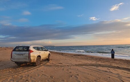 Mitsubishi Pajero Sport III рестайлинг, 2019 год, 2 500 000 рублей, 5 фотография