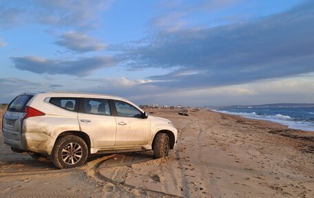 Mitsubishi Pajero Sport III рестайлинг, 2019 год, 2 500 000 рублей, 4 фотография