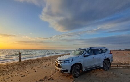 Mitsubishi Pajero Sport III рестайлинг, 2019 год, 2 500 000 рублей, 3 фотография