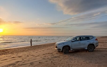 Mitsubishi Pajero Sport III рестайлинг, 2019 год, 2 500 000 рублей, 2 фотография