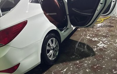 Hyundai Solaris II рестайлинг, 2014 год, 1 200 000 рублей, 1 фотография