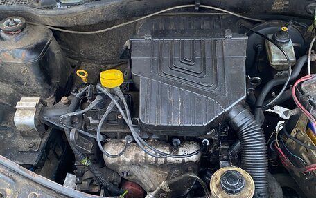 Renault Logan I, 2013 год, 120 000 рублей, 6 фотография