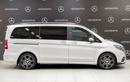 Mercedes-Benz V-Класс, 2017 год, 4 200 000 рублей, 4 фотография