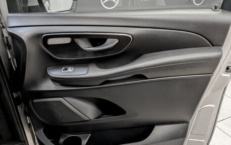 Mercedes-Benz V-Класс, 2017 год, 4 200 000 рублей, 25 фотография