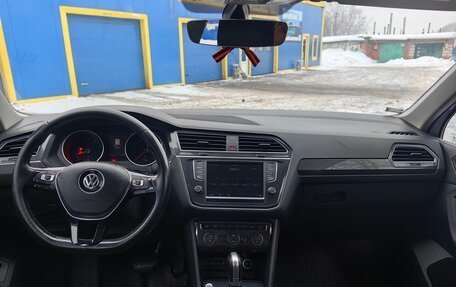 Volkswagen Tiguan II, 2017 год, 1 870 000 рублей, 5 фотография