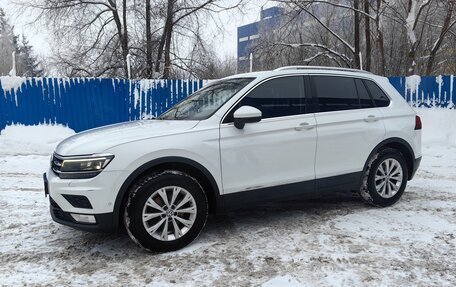 Volkswagen Tiguan II, 2017 год, 1 870 000 рублей, 2 фотография