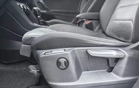 Volkswagen Tiguan II, 2017 год, 1 870 000 рублей, 12 фотография