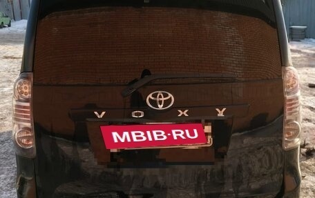 Toyota Voxy II, 2008 год, 1 110 000 рублей, 5 фотография