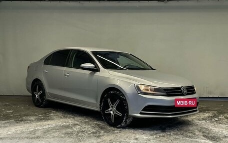 Volkswagen Jetta VI, 2013 год, 999 000 рублей, 2 фотография