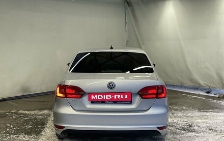 Volkswagen Jetta VI, 2013 год, 999 000 рублей, 6 фотография