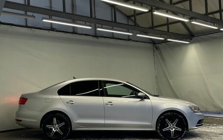 Volkswagen Jetta VI, 2013 год, 999 000 рублей, 8 фотография