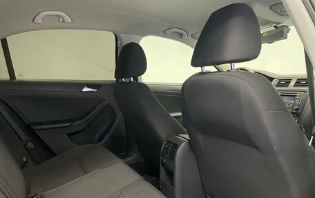 Volkswagen Jetta VI, 2013 год, 999 000 рублей, 12 фотография