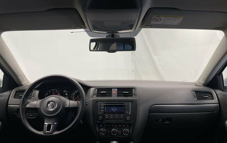 Volkswagen Jetta VI, 2013 год, 999 000 рублей, 13 фотография