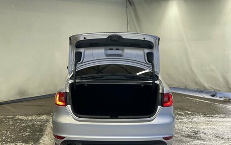 Volkswagen Jetta VI, 2013 год, 999 000 рублей, 7 фотография