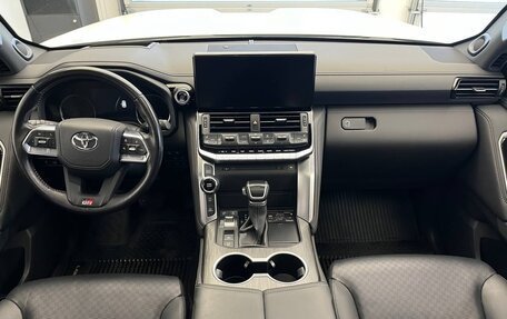 Toyota Land Cruiser, 2021 год, 12 990 000 рублей, 7 фотография