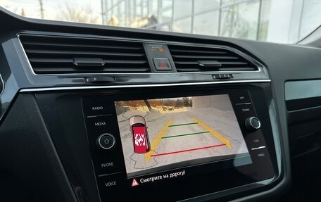 Volkswagen Tiguan II, 2017 год, 2 329 000 рублей, 9 фотография