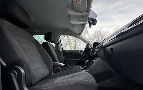 Volkswagen Tiguan II, 2017 год, 2 329 000 рублей, 16 фотография