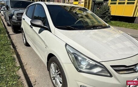 Hyundai Solaris II рестайлинг, 2015 год, 760 000 рублей, 4 фотография