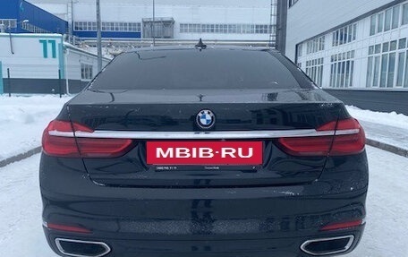 BMW 7 серия, 2018 год, 4 000 000 рублей, 2 фотография