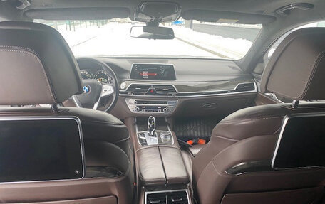 BMW 7 серия, 2018 год, 4 000 000 рублей, 12 фотография