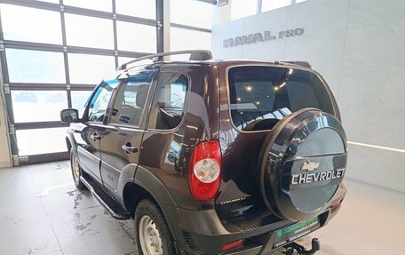 Chevrolet Niva I рестайлинг, 2017 год, 720 000 рублей, 5 фотография