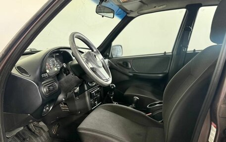 Chevrolet Niva I рестайлинг, 2017 год, 690 000 рублей, 10 фотография