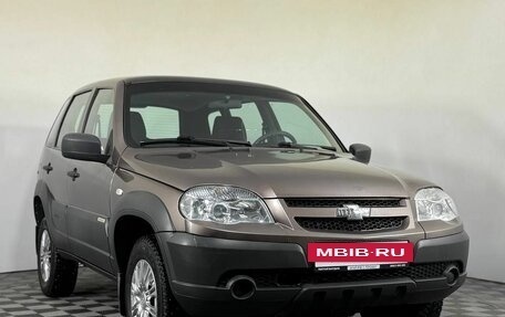 Chevrolet Niva I рестайлинг, 2017 год, 690 000 рублей, 3 фотография