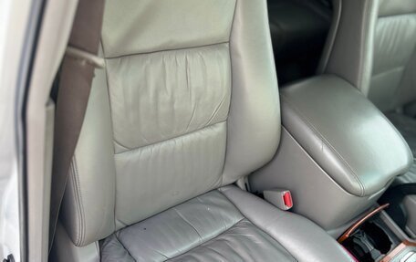 Toyota Land Cruiser 100 рестайлинг 2, 2007 год, 2 150 000 рублей, 6 фотография